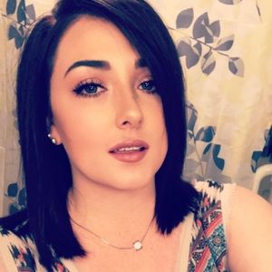 Meet your Posher, Alexandria